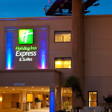 Holiday Inn Express Hotel & Suites Woodland Hills By Ihg Los Angeles Exterior foto